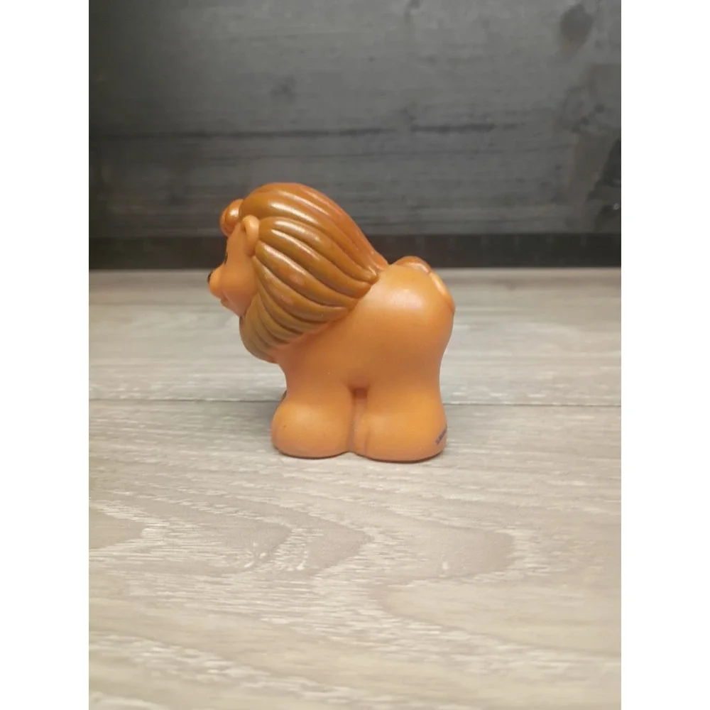 2002 Fisher-Price Little People Lion with Big Mane Figure Standing